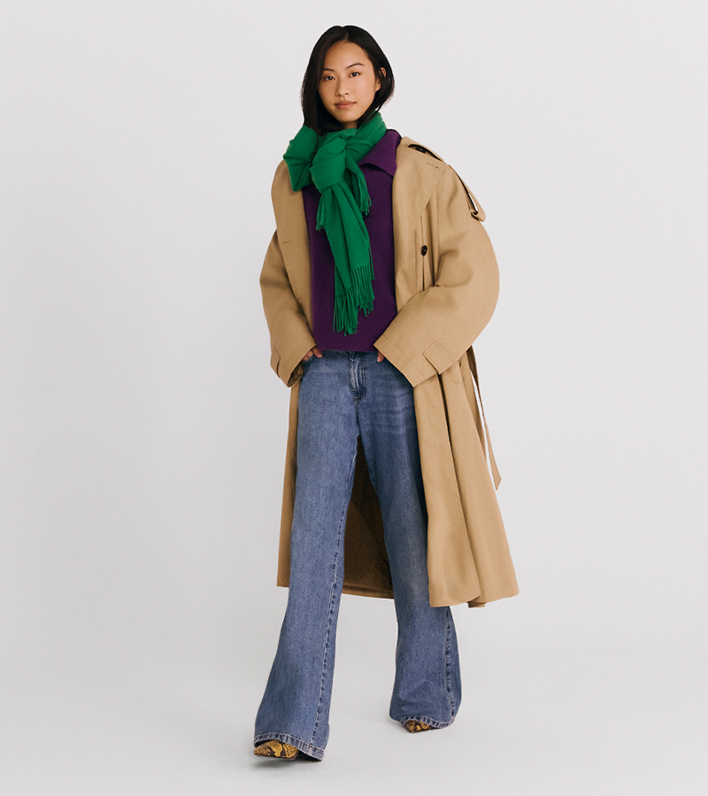 Low-rise wide-leg jeans